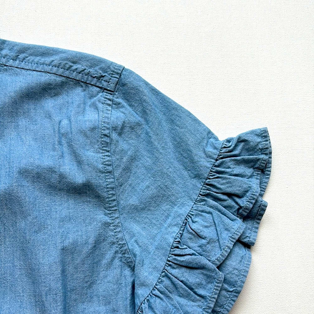 J.Crew Classic-Fit Chambray Ruffle-Sleeve Shirt- NWT- Medium Light Wash- Size 8 - Picture 4 of 7
